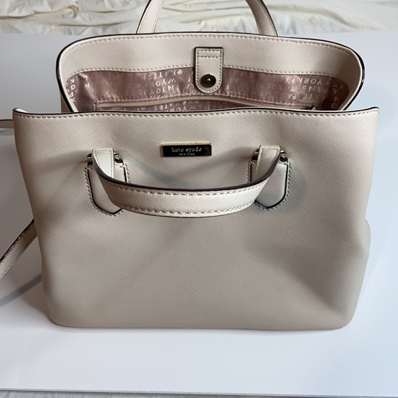 SOLD Kate Spade Pebbled Leather Handbag - Picture 15 of 16
